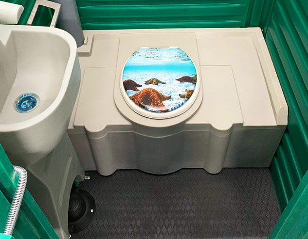 Пластиковый поддон туалетной кабины «Люкс».